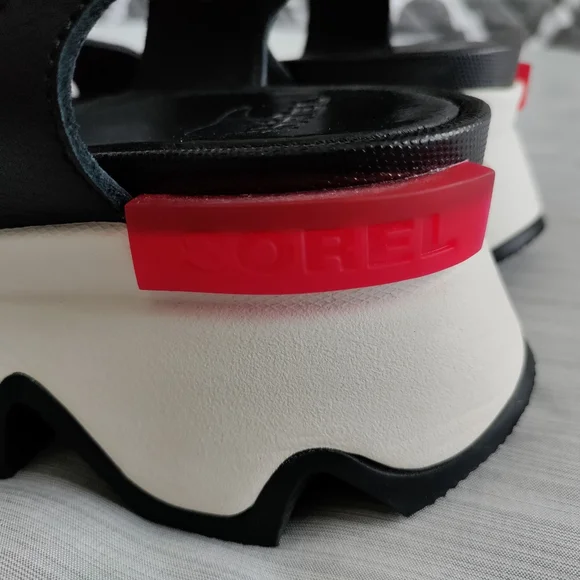 SOREL Women's size 9.5 Kinetic Wedge platform sandals - Picture 9 of 14